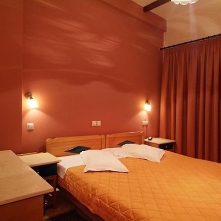 Hotel Varonos Delphes Extérieur photo