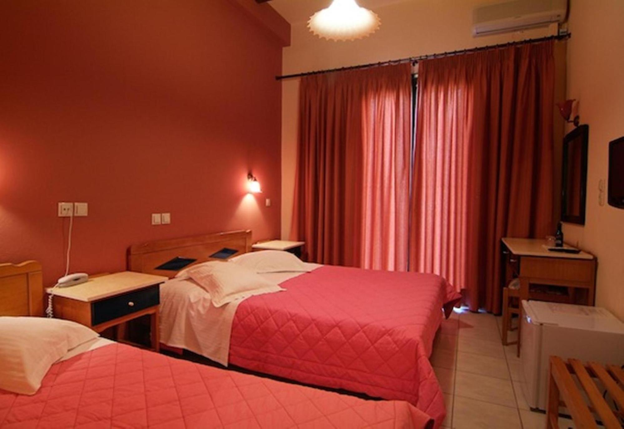 Hotel Varonos Delphes Extérieur photo
