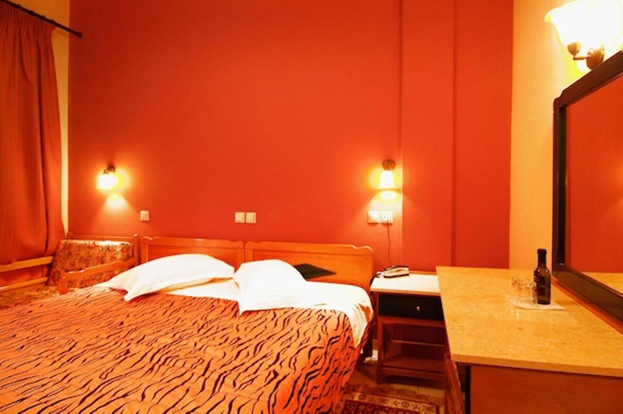 Hotel Varonos Delphes Extérieur photo
